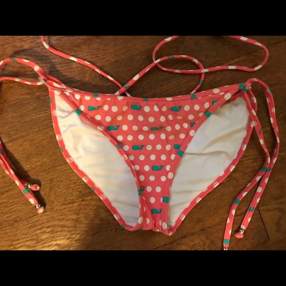 Vineyard vines whale bikini - Picture 3 of 6